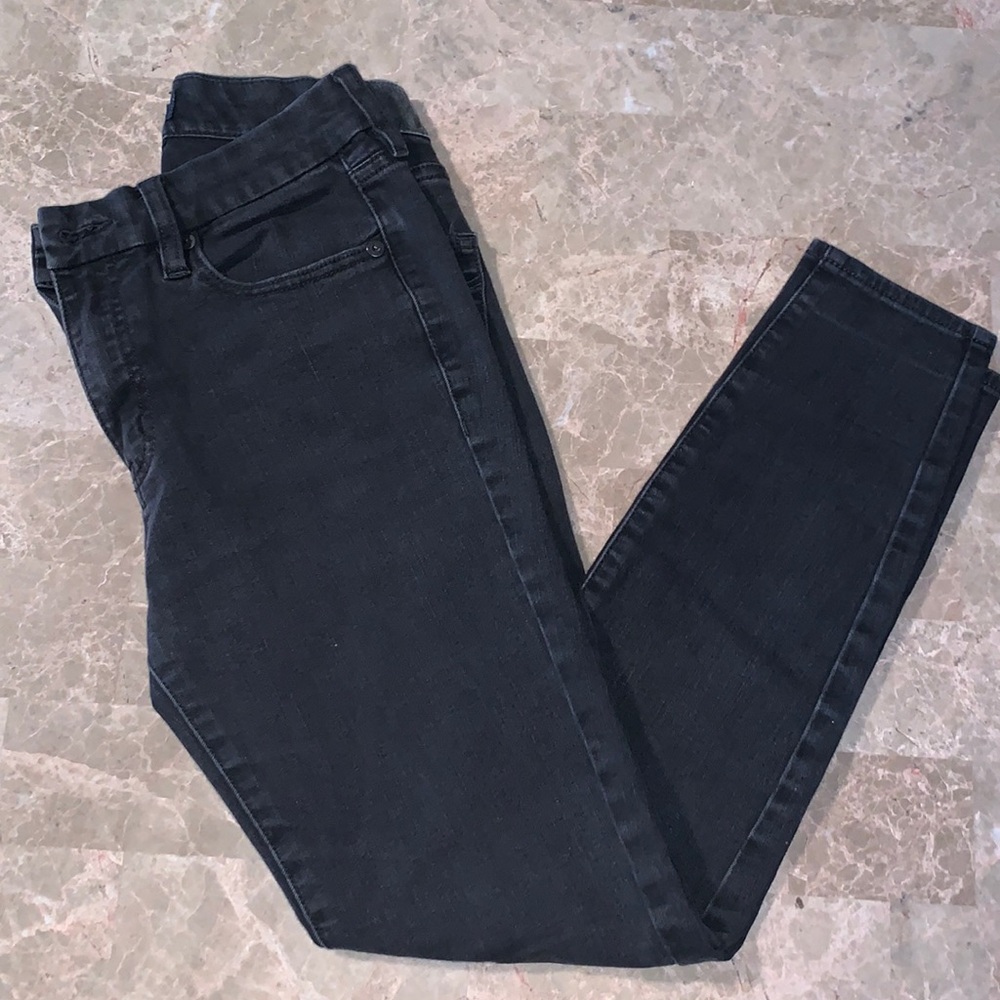 Aeropostal woman’s High rise curvy jeggings, Black,gently worn.